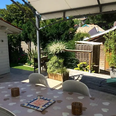 Holiday home Comfortable House With Garden In Central Beach Location