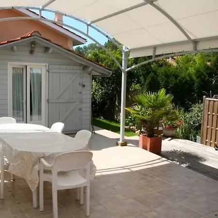 Holiday home Comfortable House With Garden In Central Beach Location Lacanau