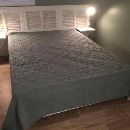 Holiday home Comfortable House With Garden In Central Beach Location *