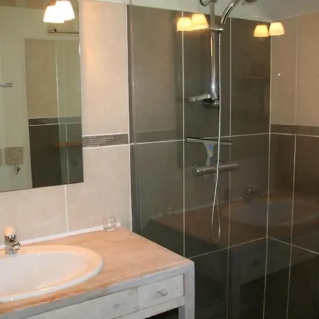 Holiday home Comfortable House With Garden In Central Beach Location *